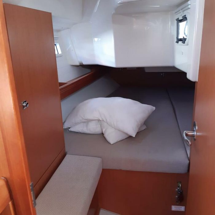 Olympia | Bavaria Cruiser 34 photo 14