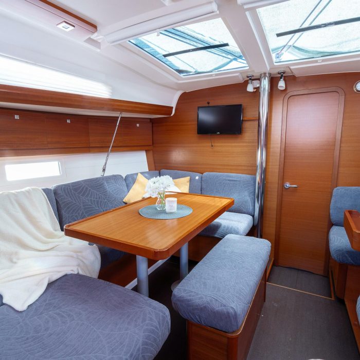 Apus | Dufour 412 Grand Large photo 11