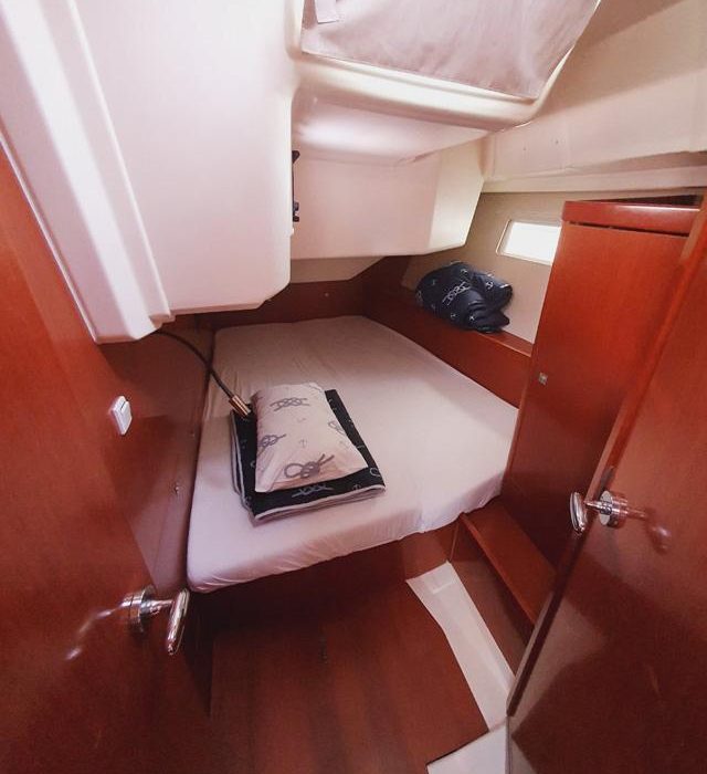 Mediterraneo | Oceanis 45 photo 14