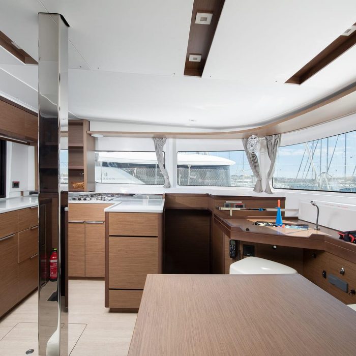Long Island | Lagoon 46 photo 12