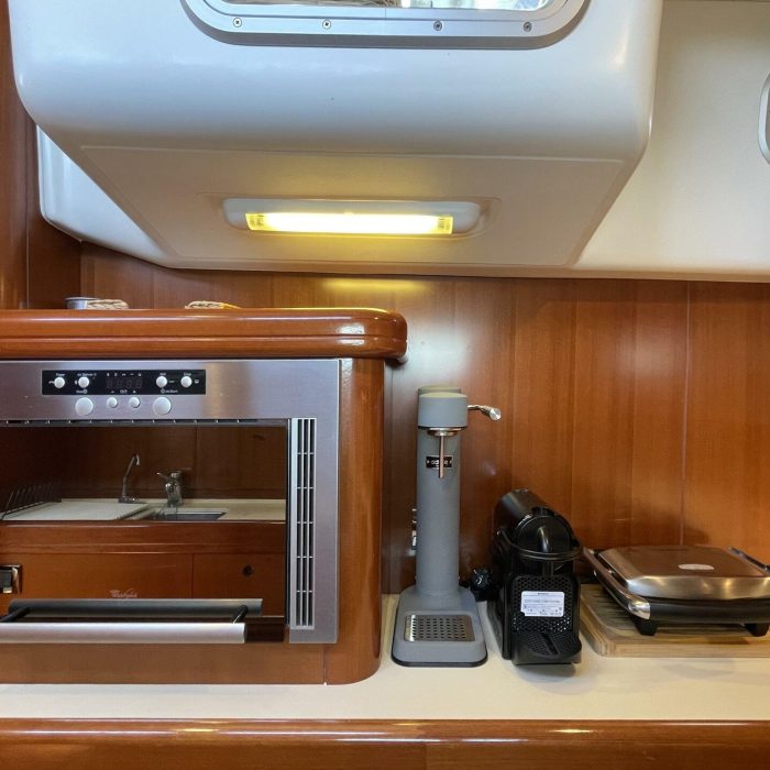 Marina Blue | Beneteau 57 photo 22