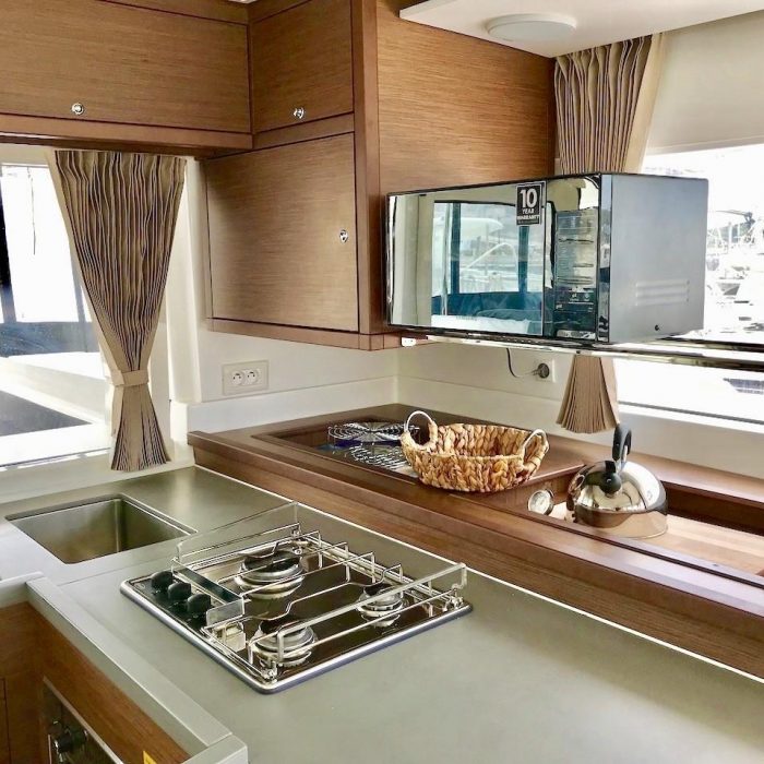 GRAND DELUXE | Lagoon 450 photo 11