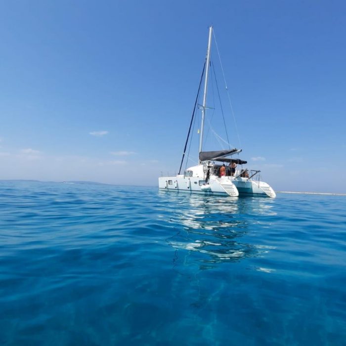 Relax | Lagoon 380 S2 photo 6