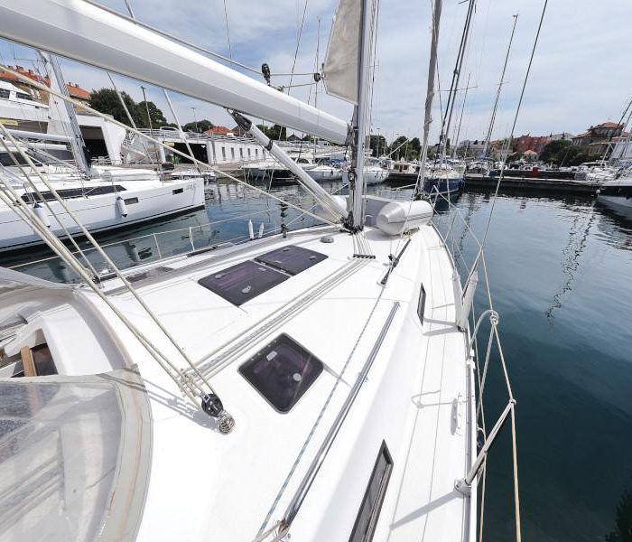 Petra M | Bavaria 36 Cruiser photo 12