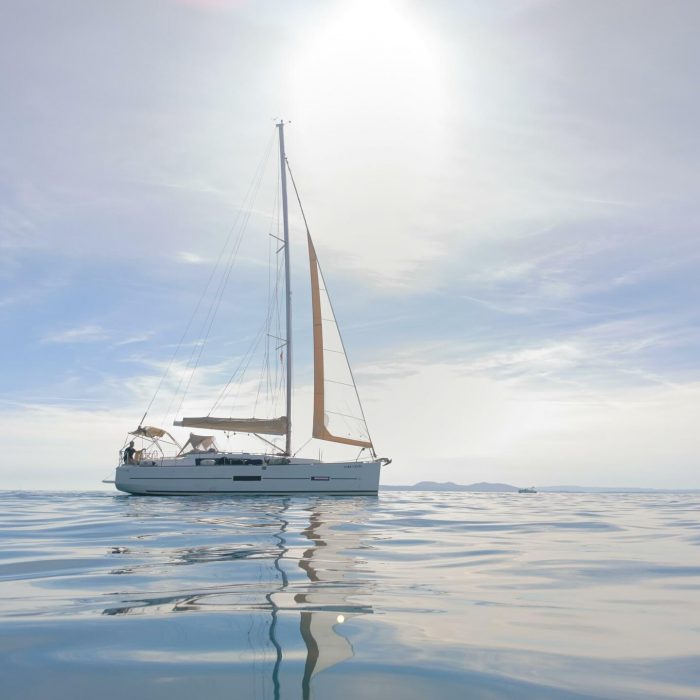 Premium | Dufour 382 Grand Large photo 2