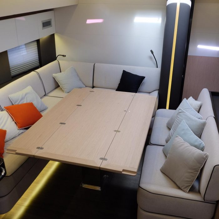Premium + | Oceanis Yacht 62 photo 26