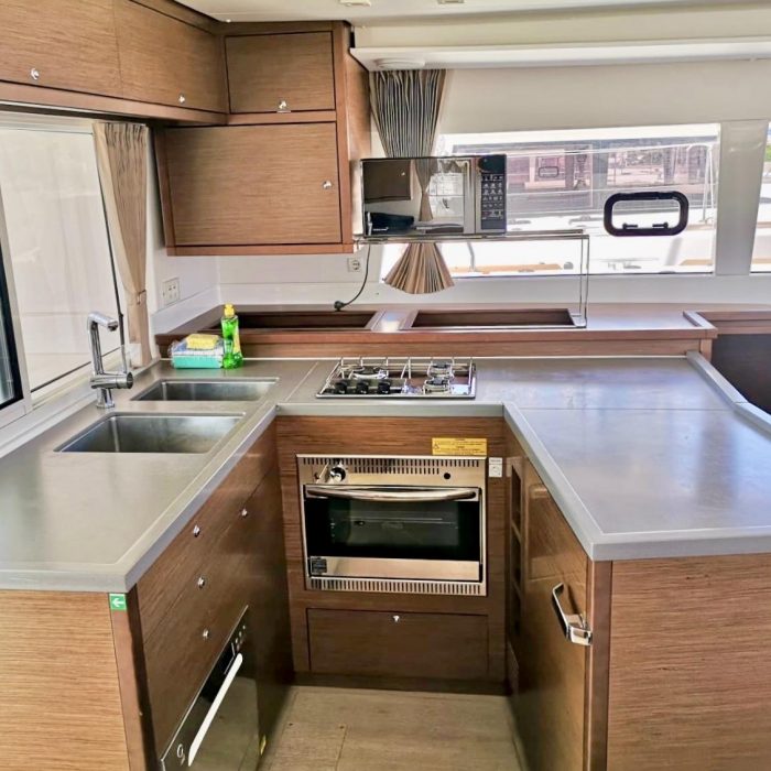 GRAND DELUXE | Lagoon 450 photo 10