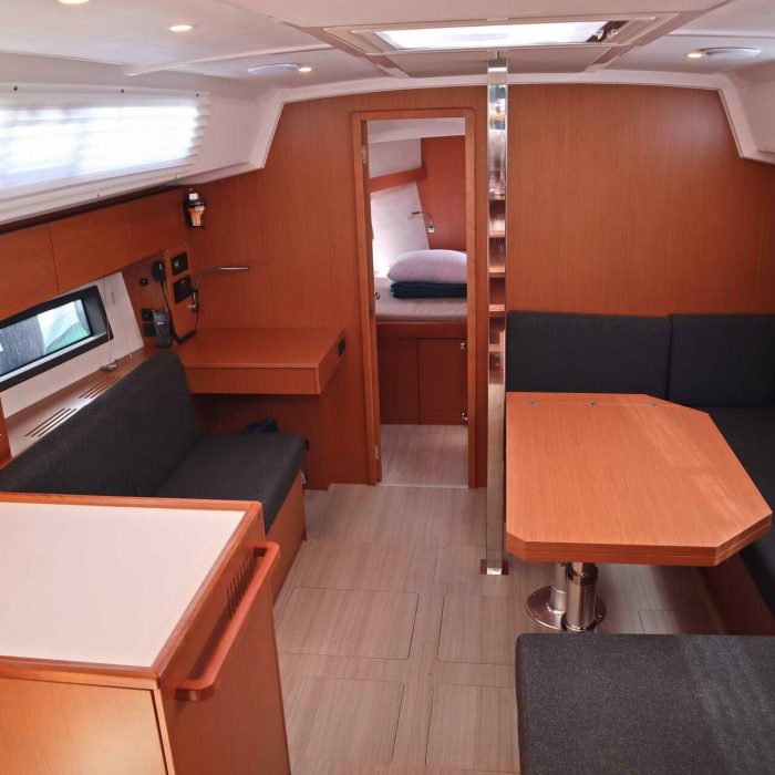 Lima | Bavaria C42 photo 16
