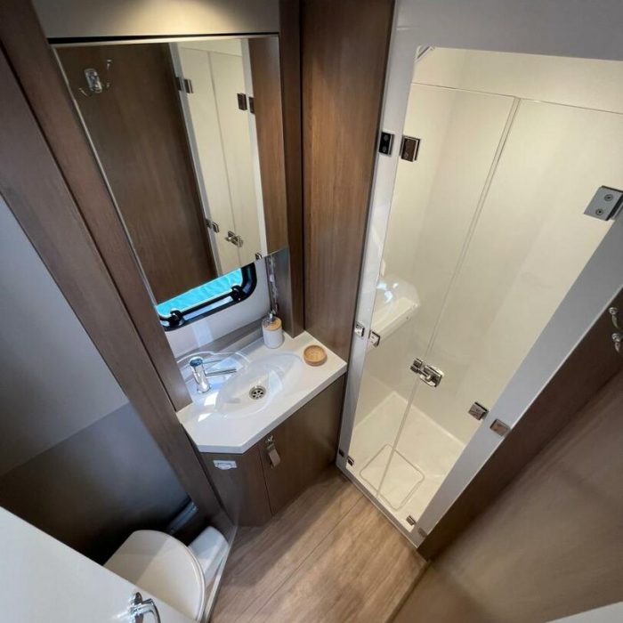 Grand Azure | Bali 4.6 - 5 + 1 cab. photo 42