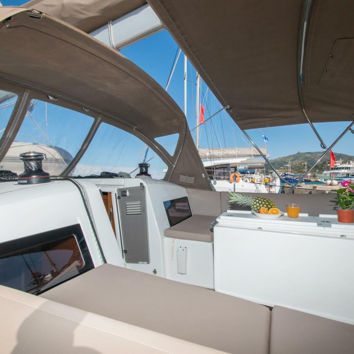 Knot | Sun Odyssey 490 photo 11