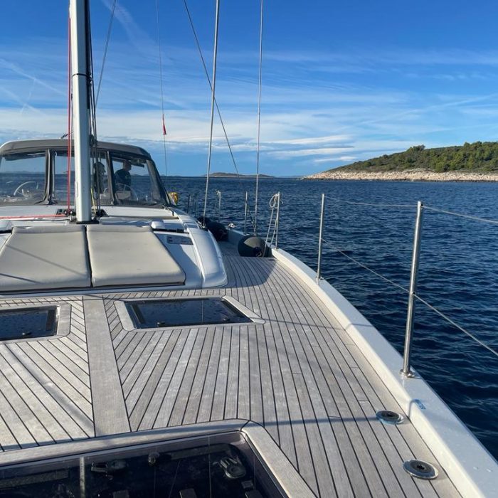 White Bird | Oceanis Yacht 54 photo 10