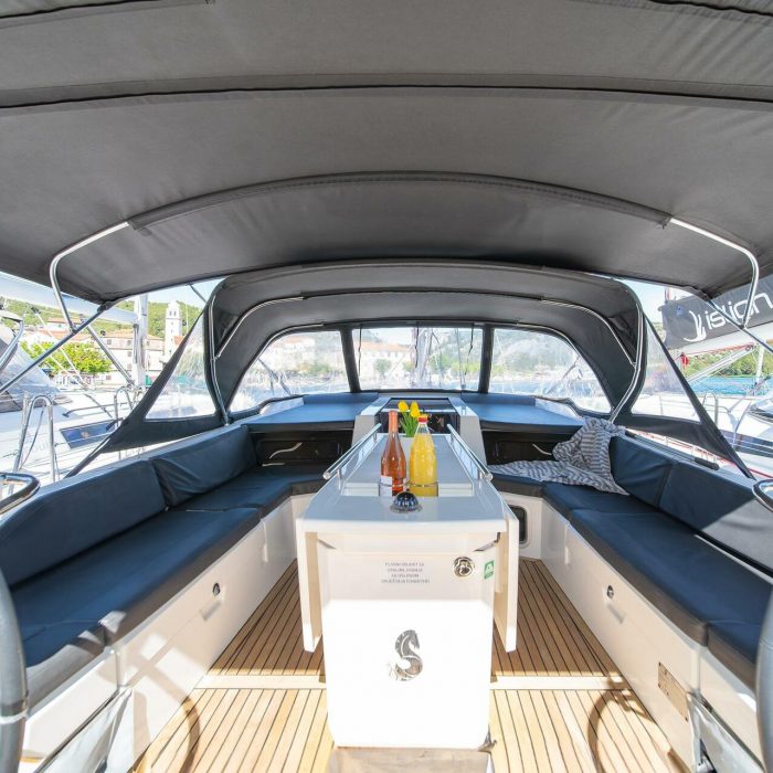 First Heartbeat | Oceanis 51.1 photo 7