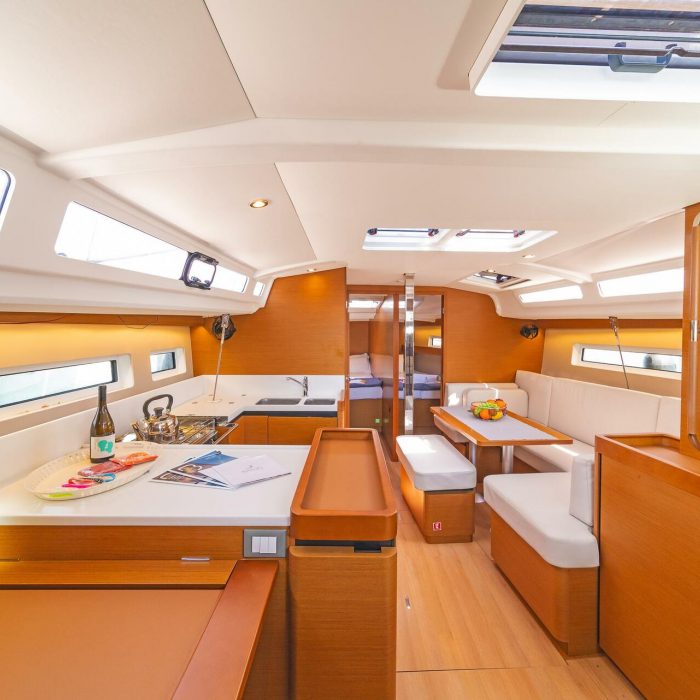 Mike Charlie | Sun Odyssey 440 photo 11