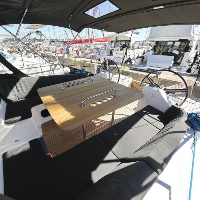 Moon Pearl | Elan 45.1 Impression photo 7