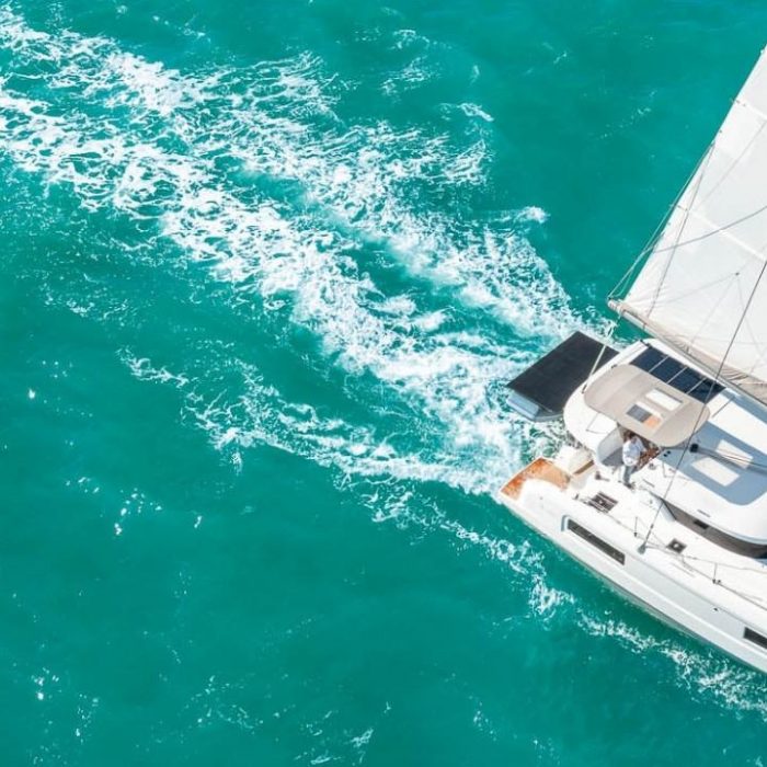 BLUE HORIZON | Lagoon 38 photo 4