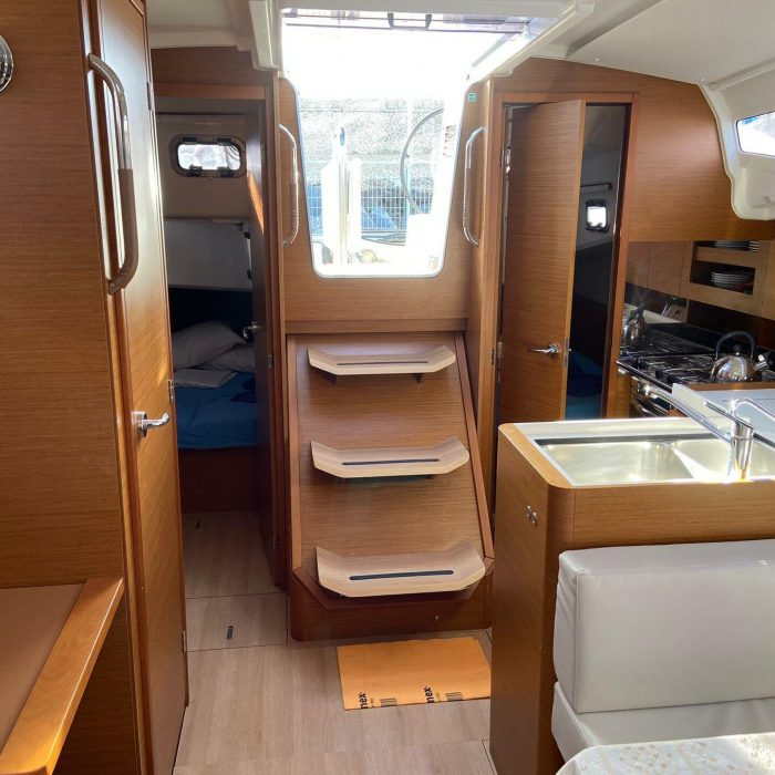 Philippa | Sun Odyssey 380 photo 9
