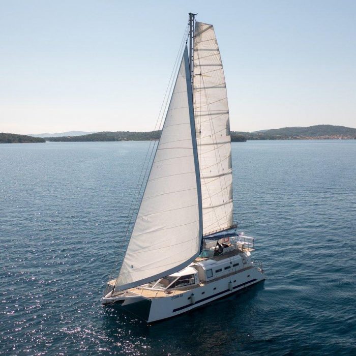 Upwind | Upwind 50 Eco - 4 + 1 cab. photo 1