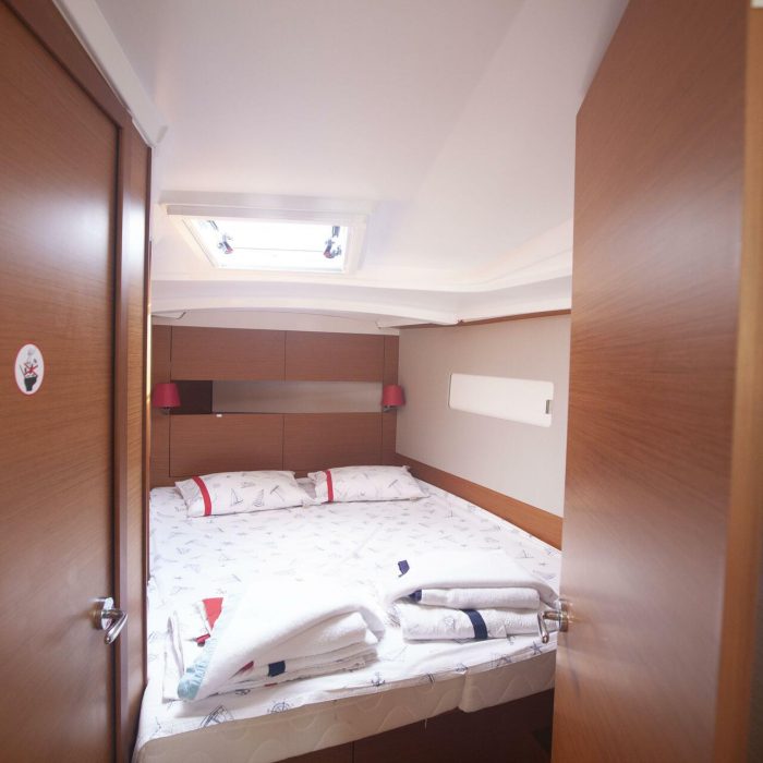 Sea Breeze | Sun Odyssey 410 photo 14