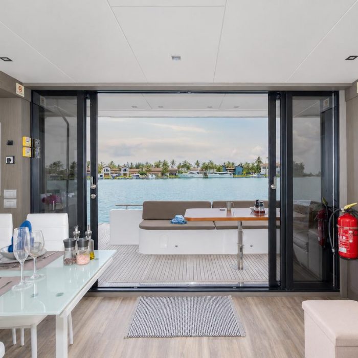 Over Reef | Power Catamaran photo 59