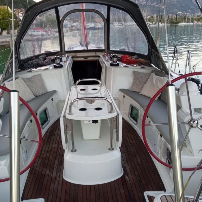 Family | Sun Odyssey 49 photo 6