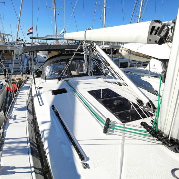 Saphir | Bavaria Cruiser 46 photo 6
