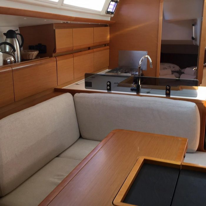 Kontiki | Sun Odyssey 439 photo 8
