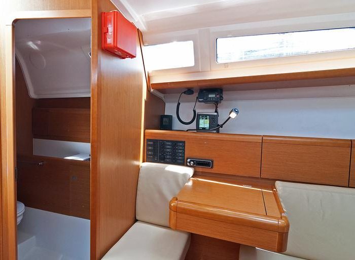 Buena Suerte | Sun Odyssey 33i photo 7