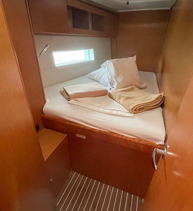 Insomnia | Bavaria C50 Holiday - 5 cab. photo 10