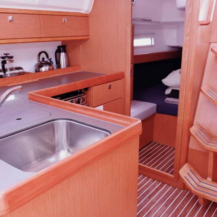 Catalina | Bavaria Cruiser 37 photo 8