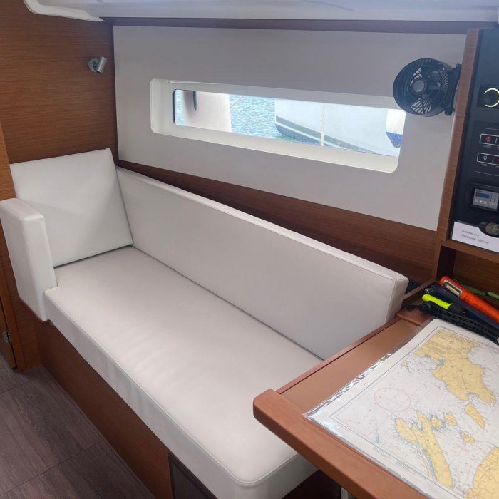 Princess Lara | Sun Odyssey 380 photo 4