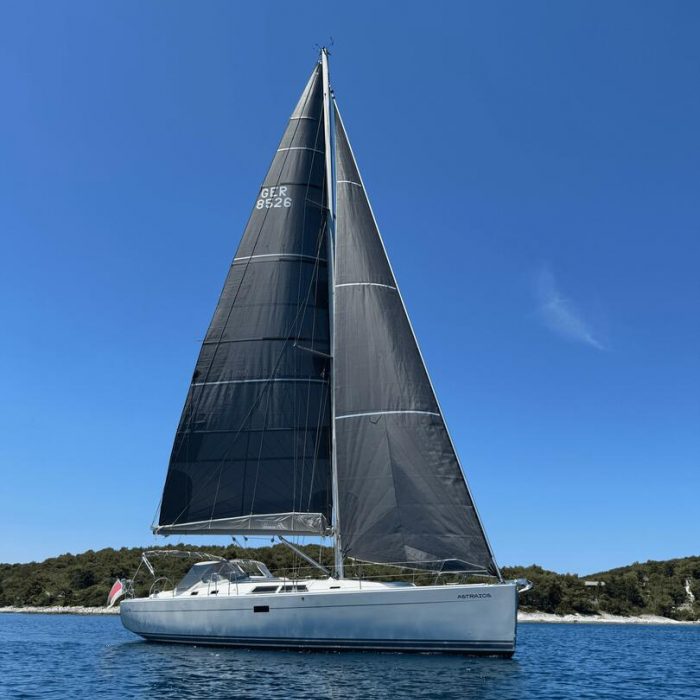 Astraios | Hanse 430 E photo 2
