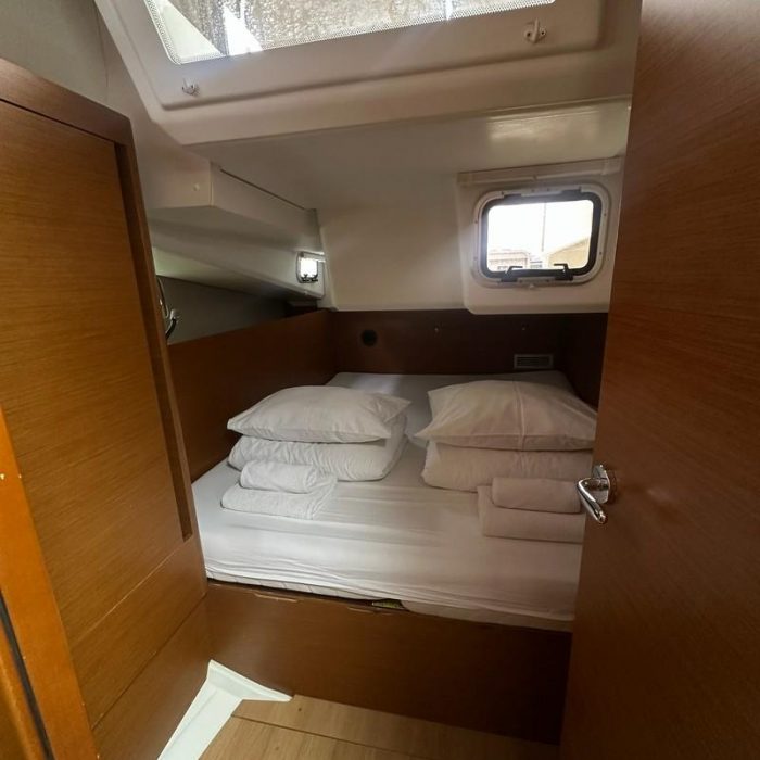 Habibi | Sun Odyssey 440 photo 18