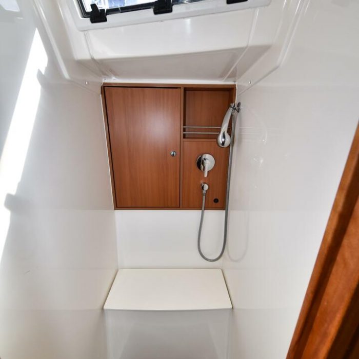 Controvento | Bavaria Cruiser 45 photo 40