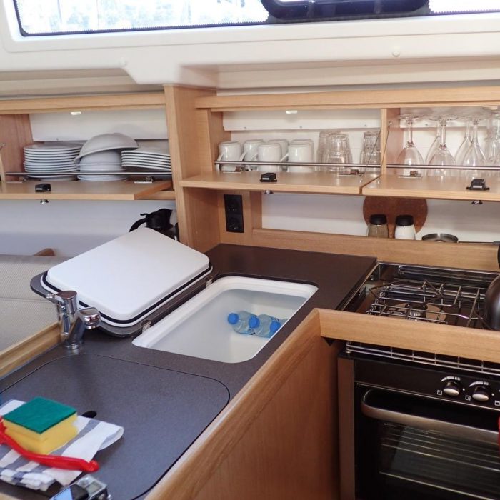 Sora | Bavaria Cruiser 34 - 2 cab. photo 17