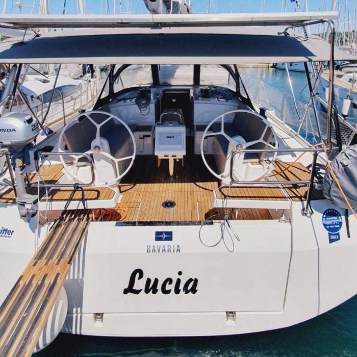 Lucia | Bavaria C42 photo 2