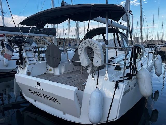 Black Pearl | Bavaria C38 photo 2