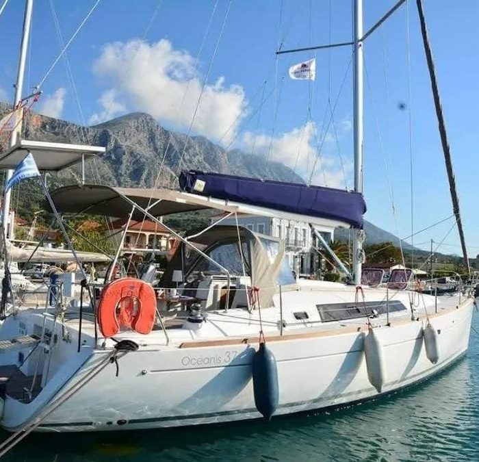 Maria | Oceanis 37 photo 3