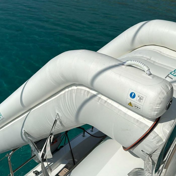 Tri Wing | Lagoon 55 photo 8