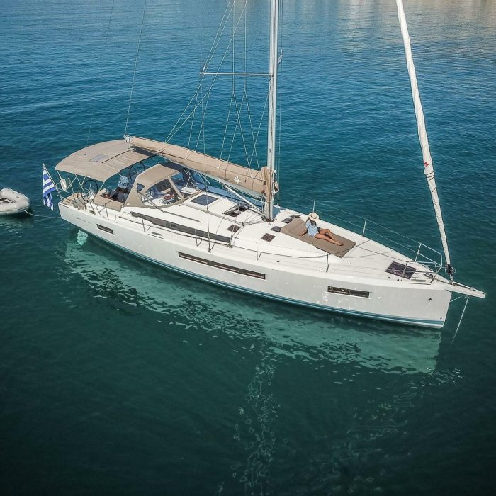 MAD KISS | Sun Odyssey 490 photo 1