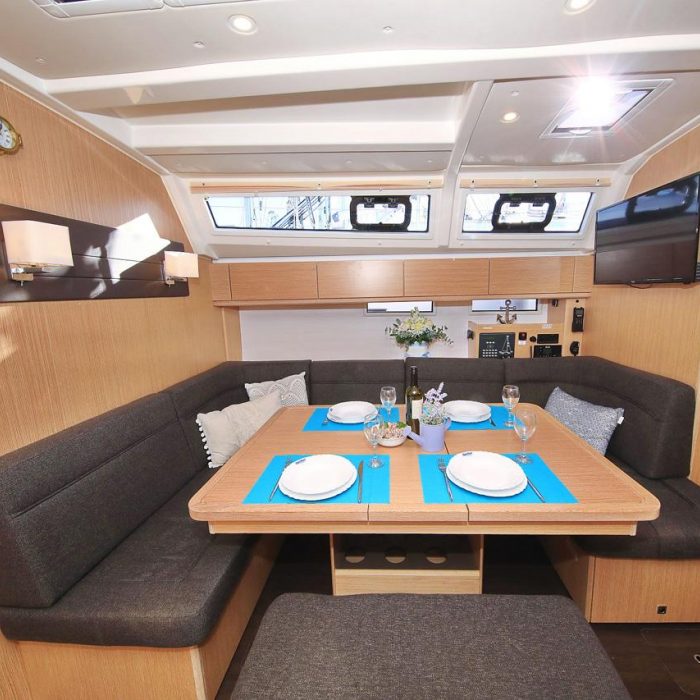 Saphir | Bavaria Cruiser 46 photo 12