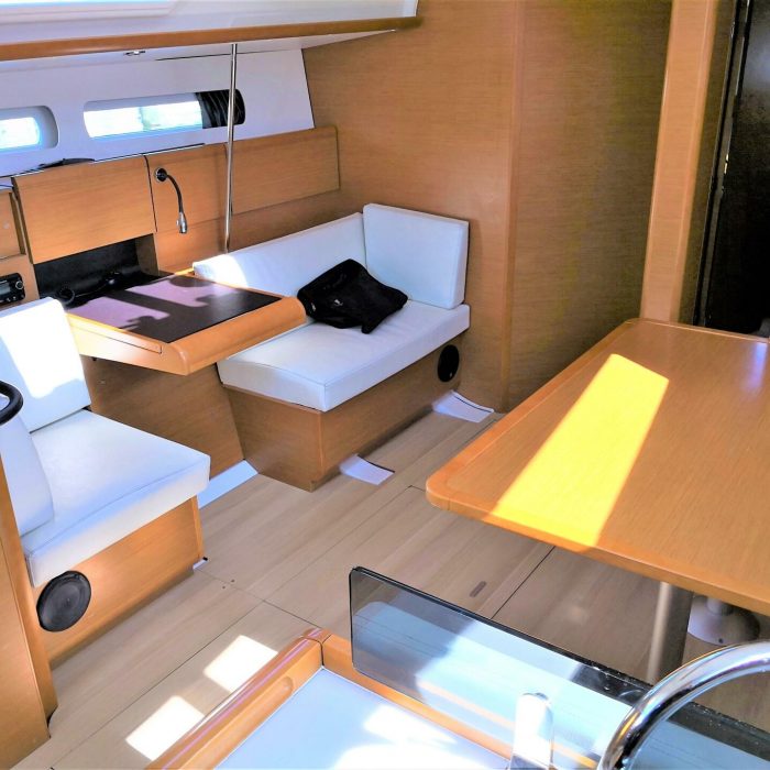 Johanna | Sun Odyssey 439 photo 6