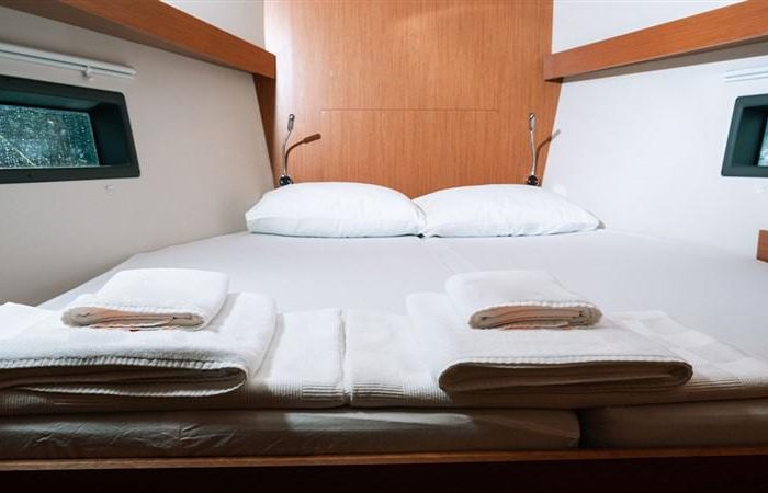 Nomad | Bavaria C42 photo 30
