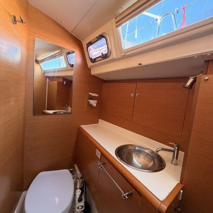 Classic | Sun Odyssey 439 photo 9