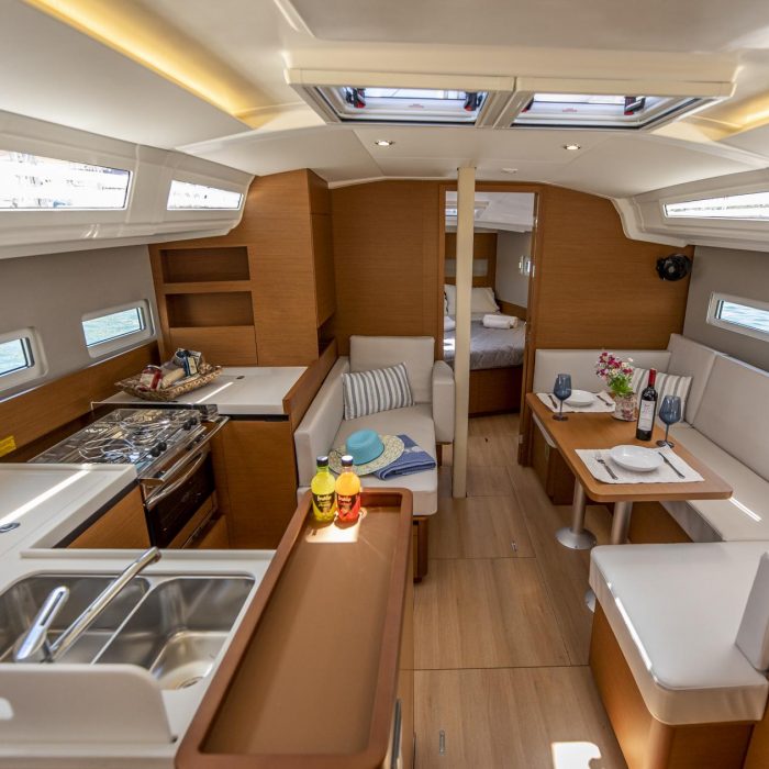 Garfish | Sun Odyssey 410 photo 12