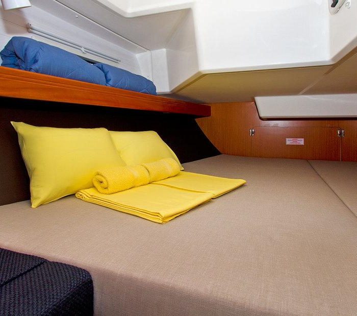 Lirica | Bavaria Cruiser 37 photo 18