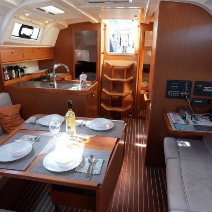 Roger Rabbit | Bavaria Cruiser 37 photo 14
