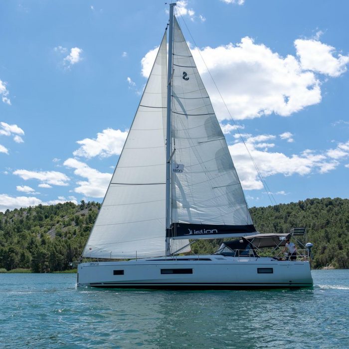 First Friendship | Oceanis 51.1 photo 5