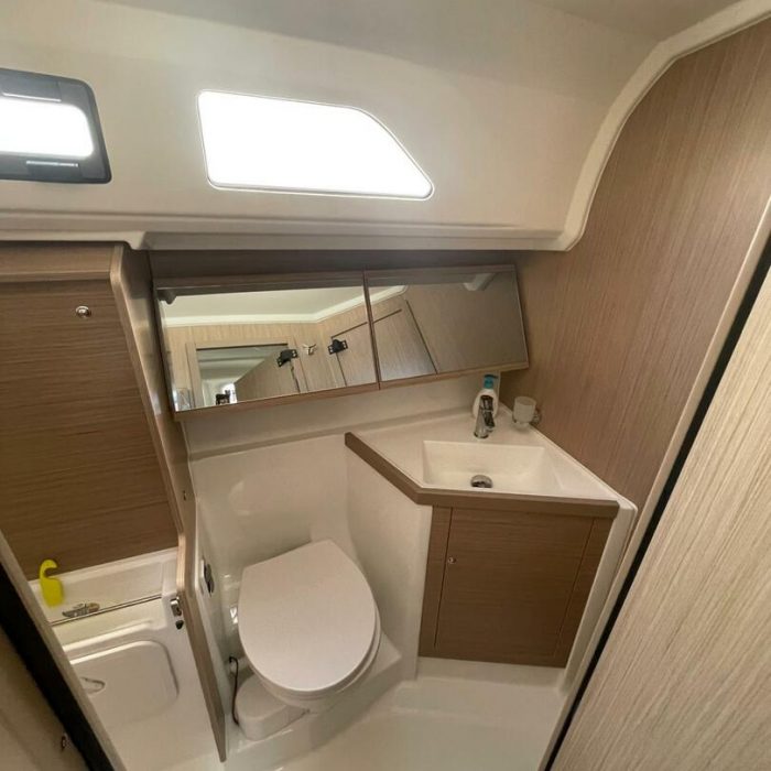 Wing II | Oceanis 40.1 photo 11