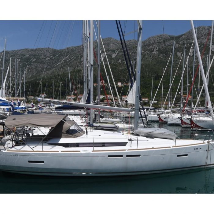 Euros | Sun Odyssey 419 photo 3