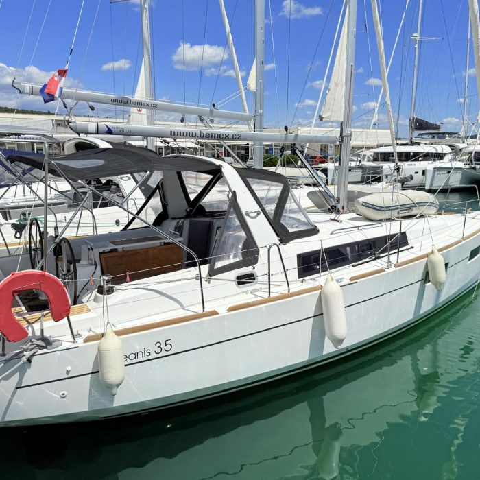 Vendy | Oceanis 35 photo 3